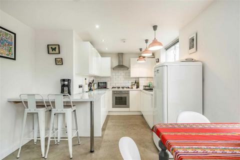 3 bedroom flat for sale, Mansford Street, London E2