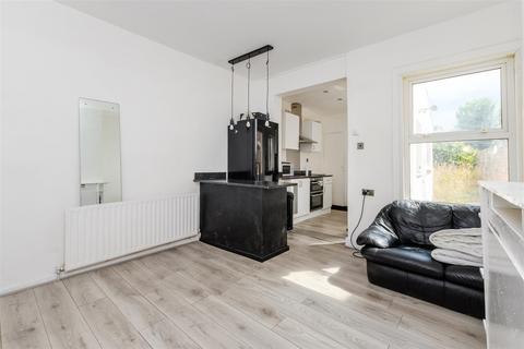 63 The Nursery, Erith, DA8 2EY