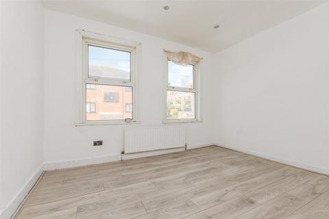 63 The Nursery, Erith, DA8 2EY