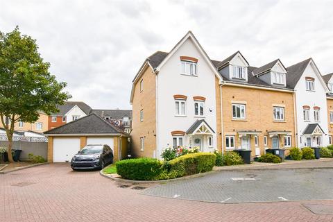 3 bedroom end of terrace house for sale, Sherwood Avenue, Larkfield