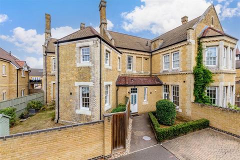 undefined, Chapel Drive, Dartford, Kent