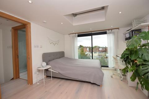 20 Highfield Avenue, Greenford, UB6 0JD