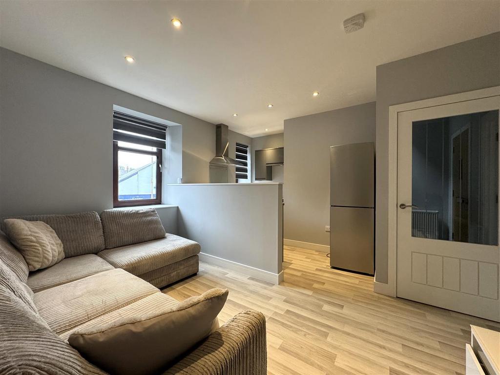 Kitchen lounge.jpg