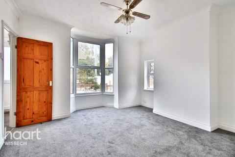 3 bedroom end of terrace house for sale, Norwich Road, Wisbech