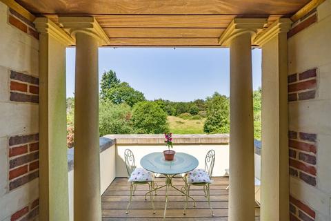 2 bedroom apartment for sale, Kings Drive, Midhurst, GU29