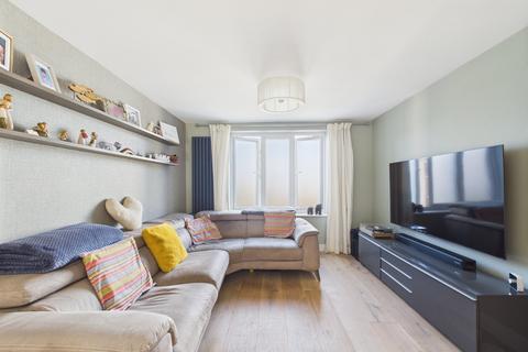 3 bedroom terraced house for sale, Dolphin Close, Worcester, Worcestershire, WR2