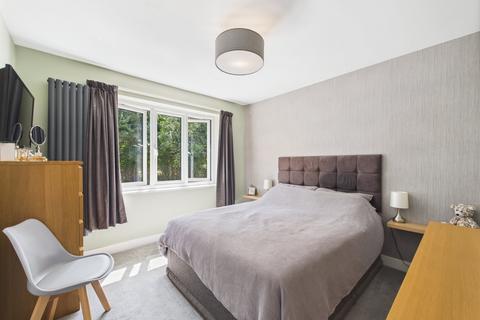 8 Dolphin Close, Worcester, WR2 6BG