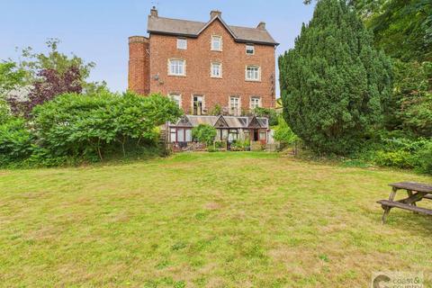 1 bedroom flat for sale, Oakford House, Combeinteignhead.