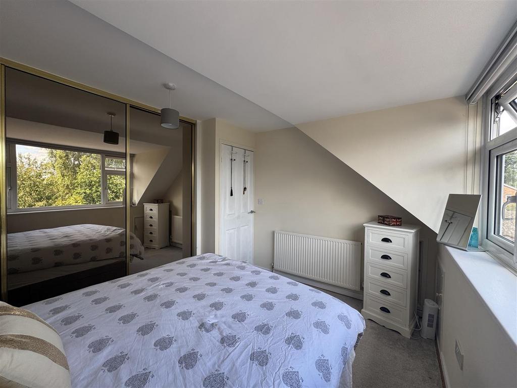 Bedroom 4.JPG