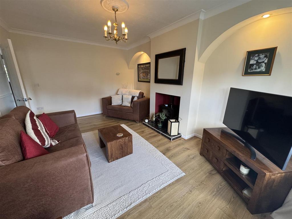 Living room 2.JPG