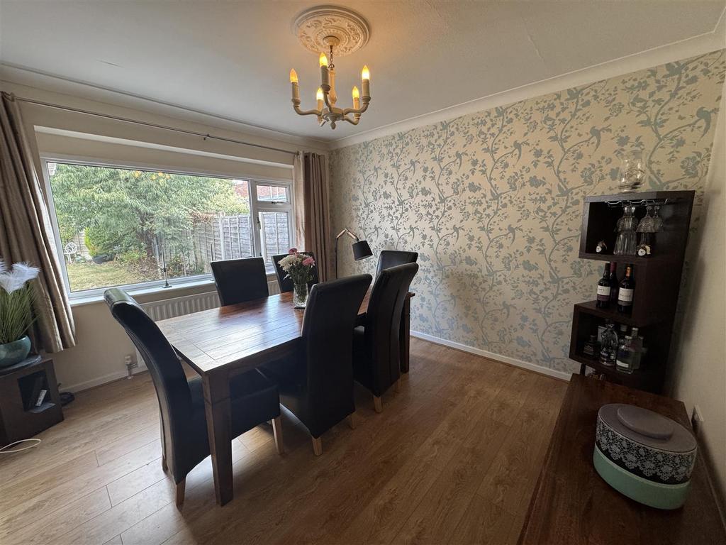 Dining room 1.JPG