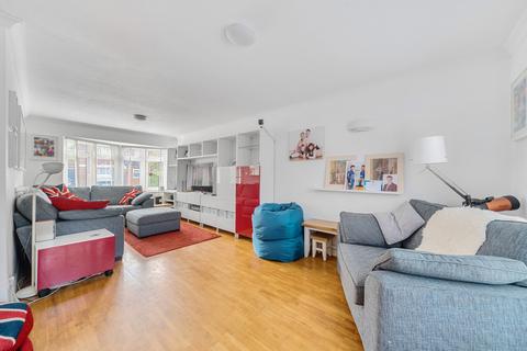 4 bedroom detached house for sale, Burleigh Close, Addlestone, KT15