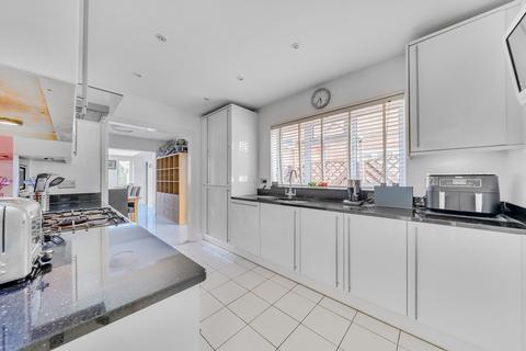 4 bedroom detached house for sale, Burleigh Close, Addlestone, KT15