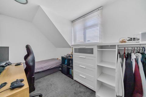 14 Burleigh Close, Addlestone, KT15 1PW
