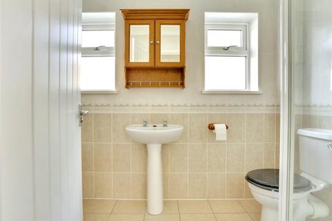 17 Edenside Drive, Attleborough, NR17 2EL