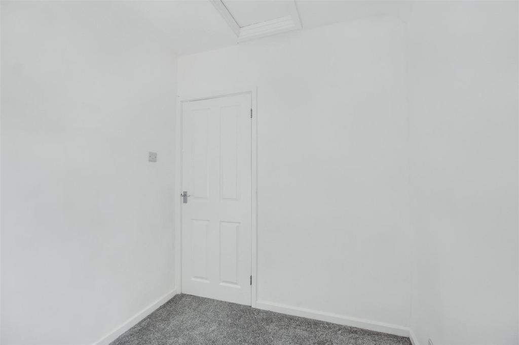 Bedroom 3 2.jpeg