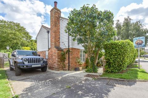 3 bedroom semi-detached house for sale, Front Road, Woodchurch, Ashford, Kent