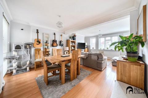 18a Addington Road, West Wickham, BR4 9BS