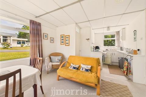 2 bedroom chalet for sale, The Woodlands, Cuffern, Roch,, Haverfordwest