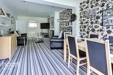 5 Burford Road, Worcester Park, KT4 7SU