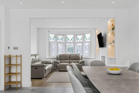 112 Woodfield Drive, East Barnet, Barnet, EN4 8PB