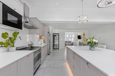 112 Woodfield Drive, East Barnet, Barnet, EN4 8PB