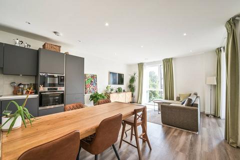 3 bedroom flat for sale, Ridgeway Views, Mill Hill East, LONDON, NW7