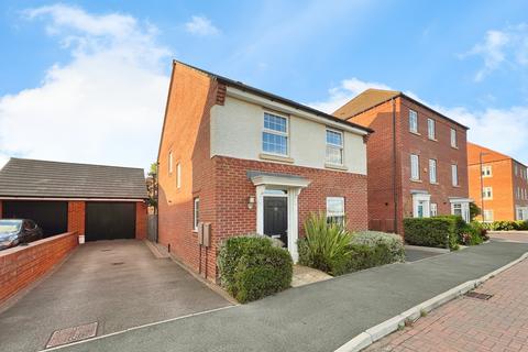 33 Arundel Drive, Grantham, NG31 8WN