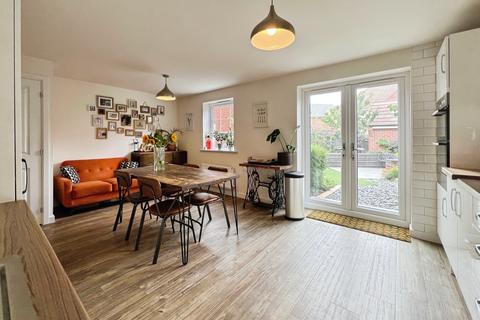 33 Arundel Drive, Grantham, NG31 8WN