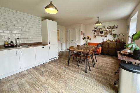 33 Arundel Drive, Grantham, NG31 8WN