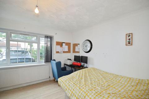 5 bedroom semi-detached house for sale, Hunters Grove, Hayes, UB3 3JF