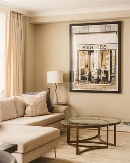 3 bedroom apartment to rent, Hill Street, Mayfair W1J