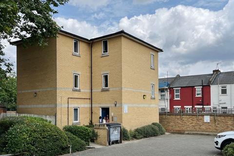 2 bedroom flat to rent, Corporation Street, London, Greater London, E15