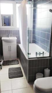 2 bedroom apartment to rent, Flat 63 Linacre Court Talgarth Road LONDON W6 8DF