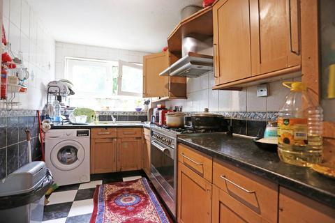 undefined, Grantham Road, London, E12
