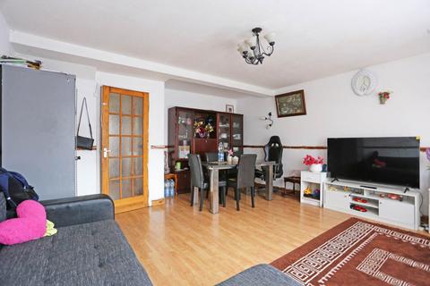 undefined, Grantham Road, London, E12