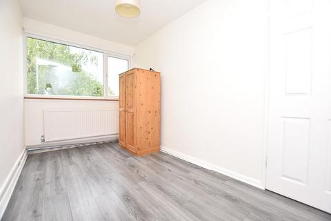 2 bedroom flat to rent, The Ridings, Romford Road, Chigwell, IG7