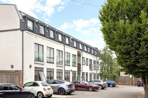 Bardolph Road, Richmond