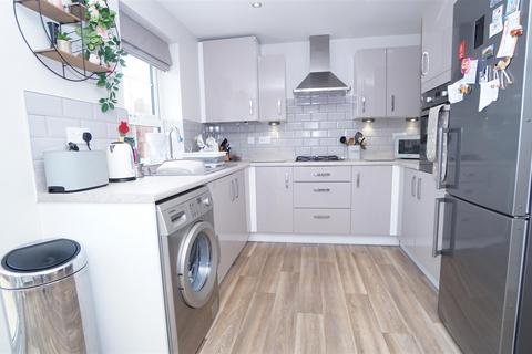 5 Fetlock Drive, Bradford, BD2 3FH