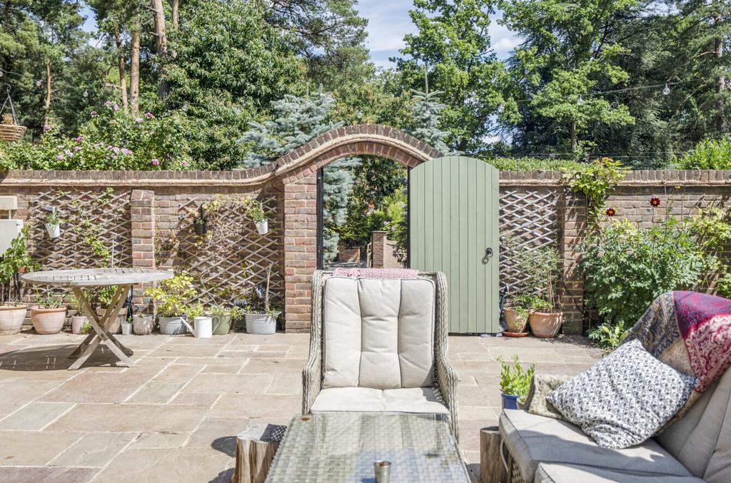 1318756-1-6867f4c...