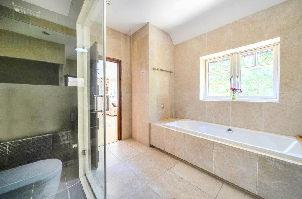 Ensuite