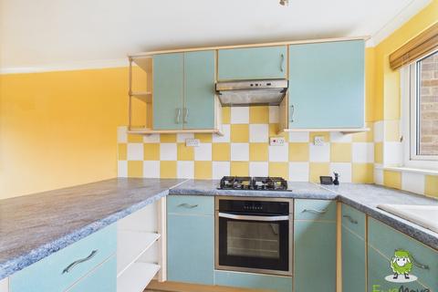63a Cleveland Close, Basingstoke, RG22 5AW