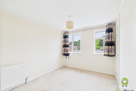 63a Cleveland Close, Basingstoke, RG22 5AW