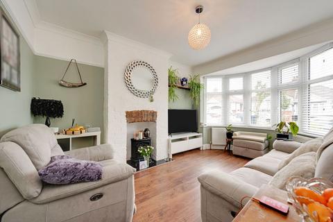 4 bedroom bungalow for sale, Stanhope Park Road, Greenford UB6