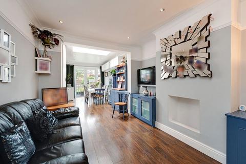 4 bedroom bungalow for sale, Stanhope Park Road, Greenford UB6