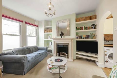 2 bedroom flat for sale, Elthorne Avenue, London W7