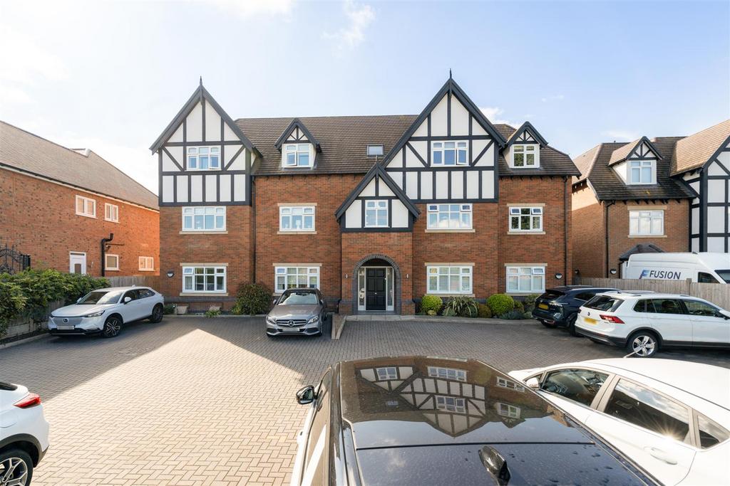 1 Fairway Lawn New externals 6.jpg
