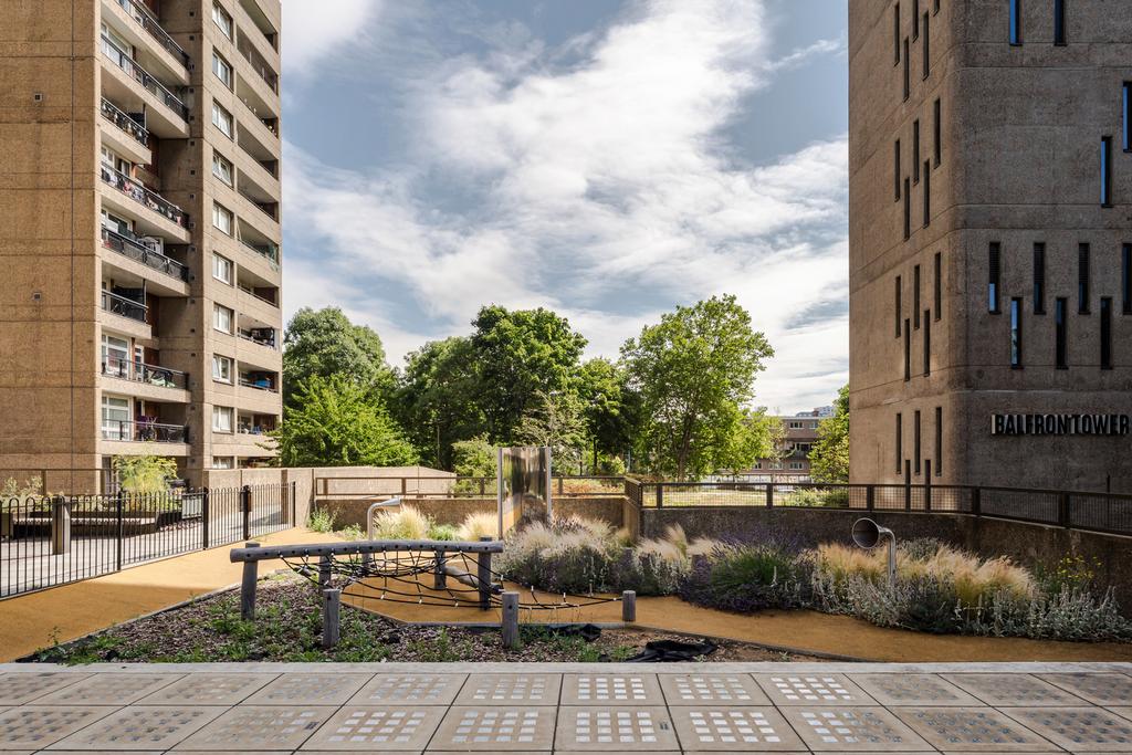 297776 - 40 Carradale House-11.jpeg