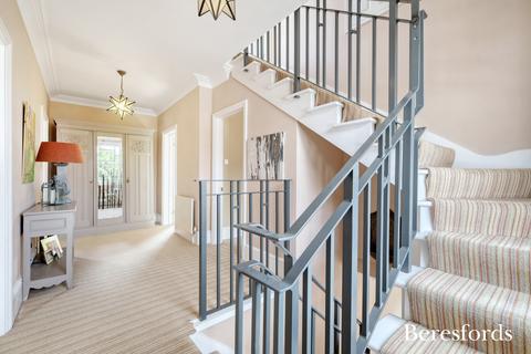 5 bedroom detached house for sale, High Road, Horndon-on-the-Hill, SS17