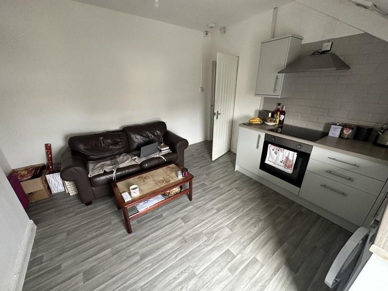 Apartment in Cardiff, Leckwith, Grangetown - View 2